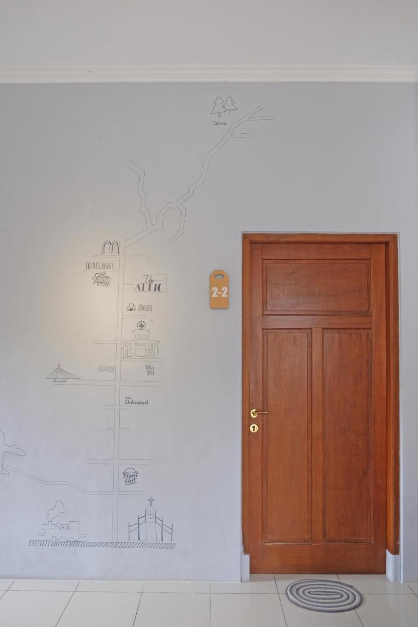 The Attic Bed & Breakfast Bandung Exterior foto